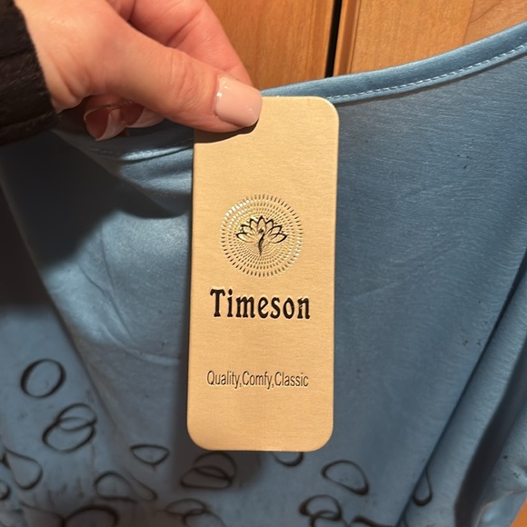 Timeson made women’s extra large spaghetti strap top - Picture 3 of 5